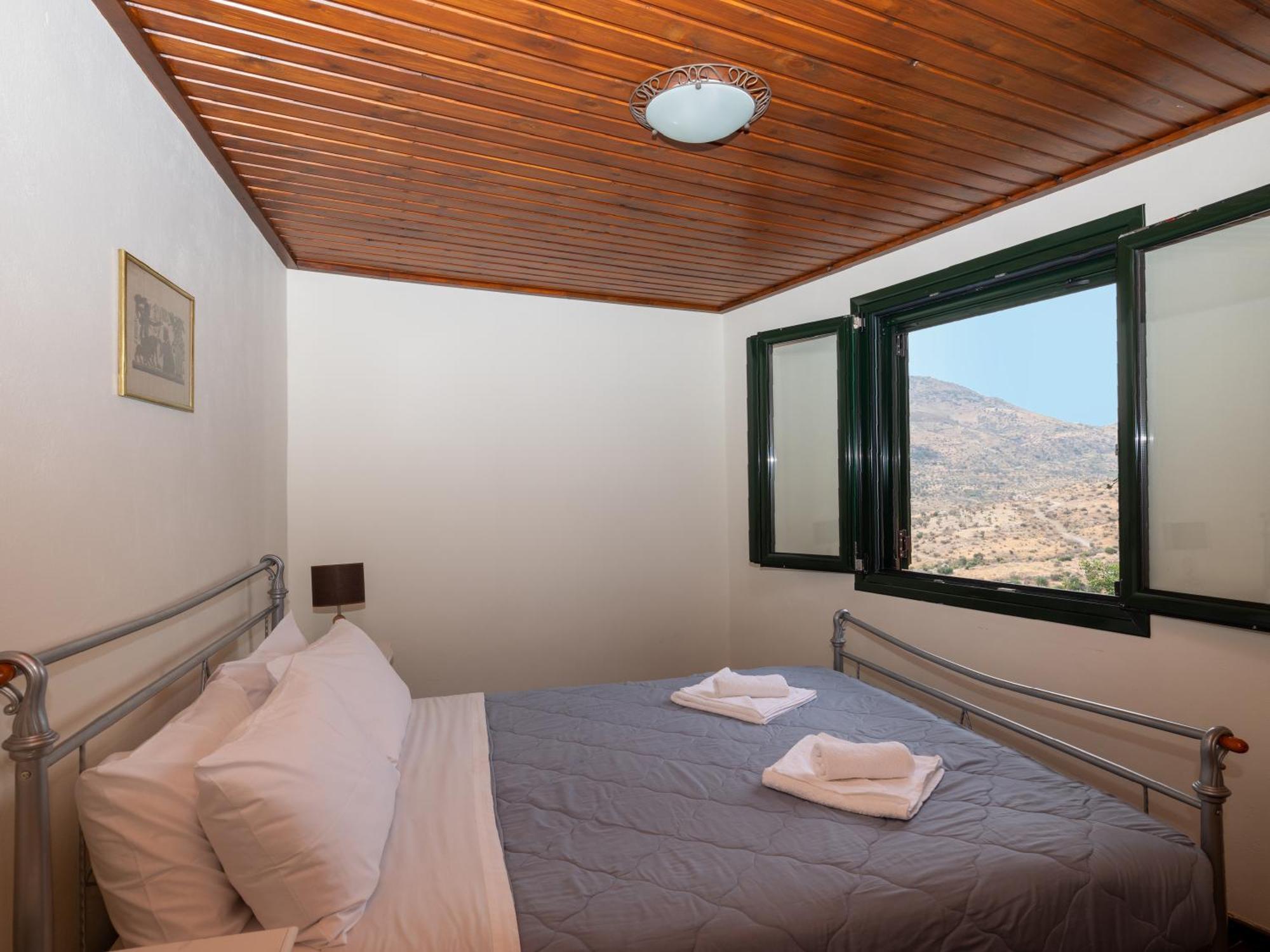 Ornus Traditional House Orne Bagian luar foto